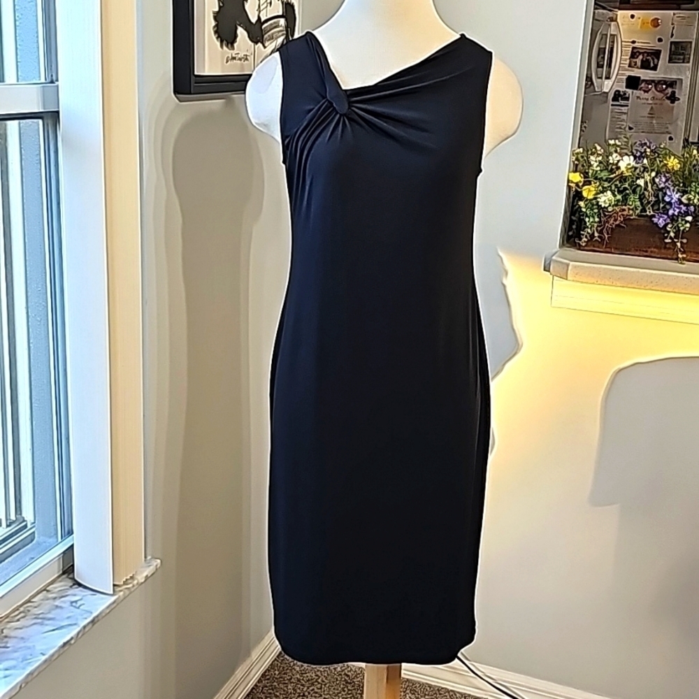 CHICO'S black‎ basic dress. NWT.  Size O. Side twist neck. Lovely